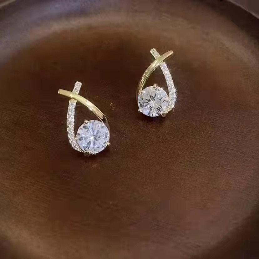 Simple Black White Irregular Polyhedron Pendant Small Earrings 2021 New Girl Unusual Earrings Fashion Korean Jewelry For Woman